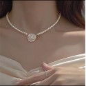 Елегантно дамско колие с перли К1780